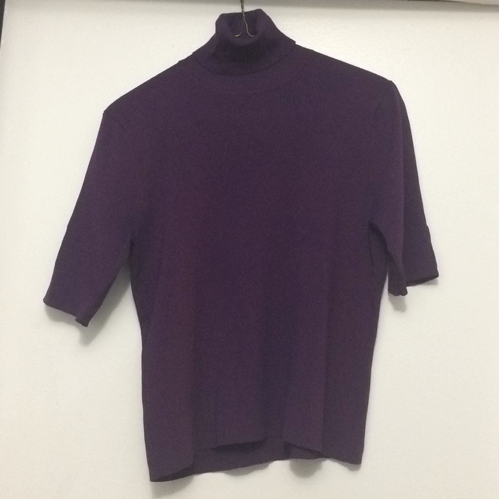 Stretch short sleeve turtleneck